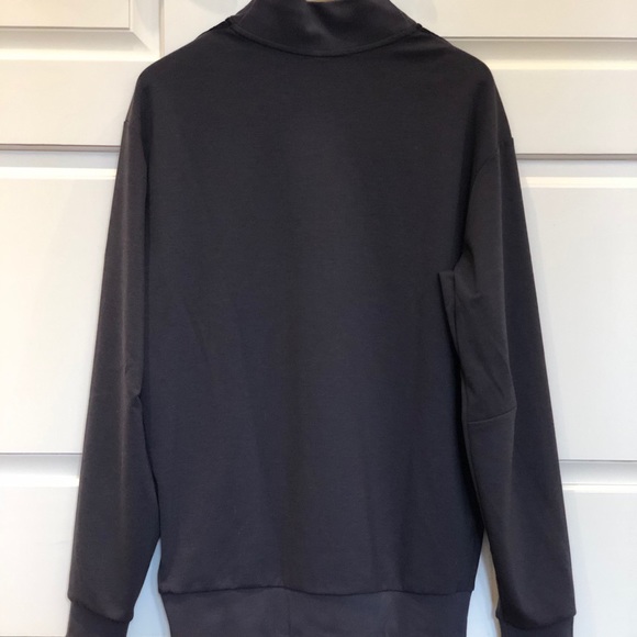 RYU Quarter Zip - Picture 3 of 4